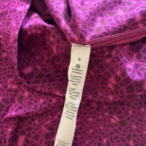 Lululemon Magenta patterned leggings